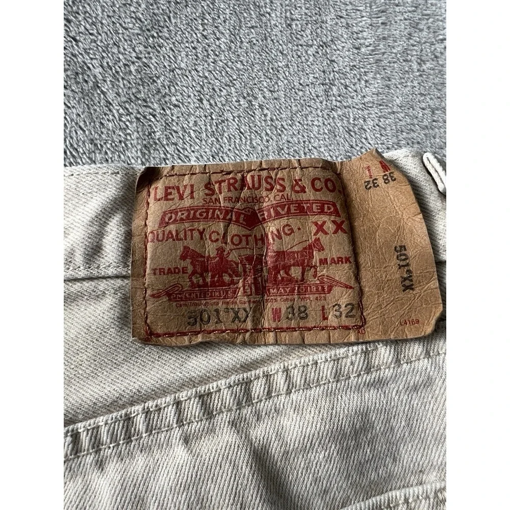 Levi's 501 XX Jeans Mens 38x32 Tan Excellent Straight Leg Button Fly Denim Pants